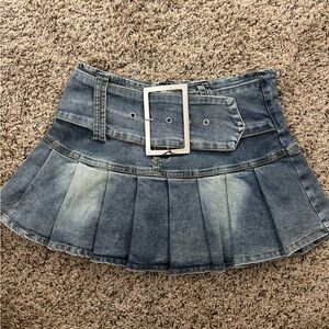 Denim Mini Pleated Stretch Skirt with short under and Belt - Blue